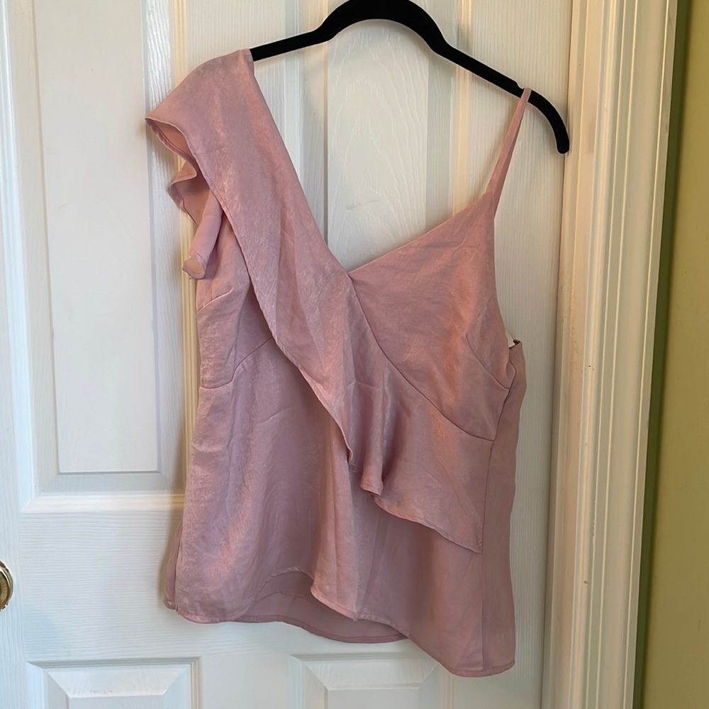 NWT ruffle tank